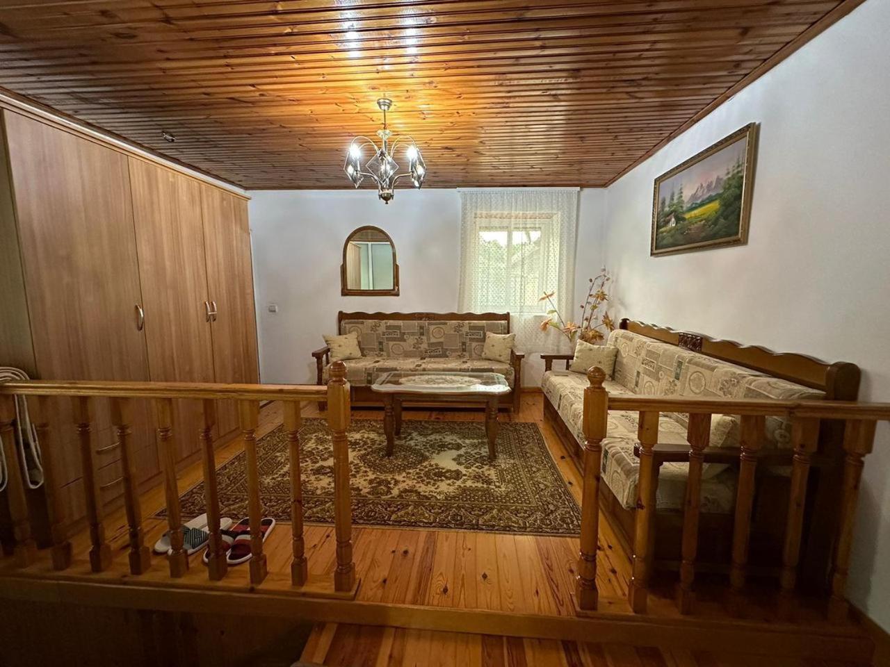 Geri Guesthouse Gjirokastra Zewnętrze zdjęcie